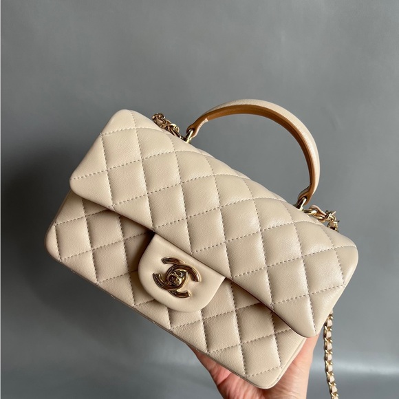 Chanel Beige Quilted Shoulder Bag - Picture 1 of 9